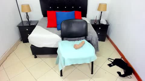 Queen online show from December 29, 2024, 1:24 am