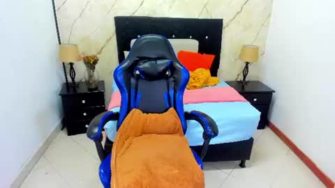 Snapshot of queen_ebony_69 chatting on July 23, 2026, 3:37 am Queen online show from July 23, 2026, 3:37 am