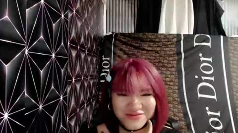 Snapshot of queen_elicktra chatting on April 18, 2026, 11:16 pm JOY online show from April 18, 2026, 11:16 pm