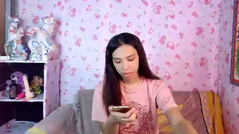 Snapshot of queen_gia chatting on June 26, 2026, 6:18 am queen_gia online show from June 26, 2026, 6:18 am