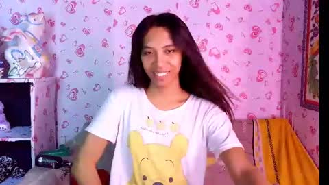 Snapshot of queen_gia chatting on June 27, 2026, 12:22 pm queen_gia online show from June 27, 2026, 12:22 pm