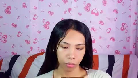 Snapshot of queen_gia chatting on July 27, 2026, 6:15 pm queen_gia online show from July 27, 2026, 6:15 pm