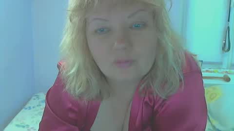 queen_jane8 online show from May 18, 2026, 10:21 am