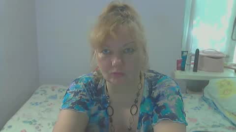 queen_jane8 online show from May 25, 2026, 11:05 am