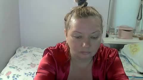 queen_jane8 online show from May 27, 2026, 11:07 am