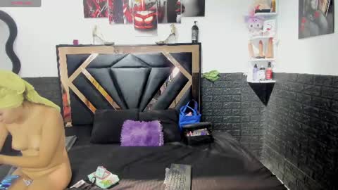 Jenni online show from July 22, 2026, 3:09 am