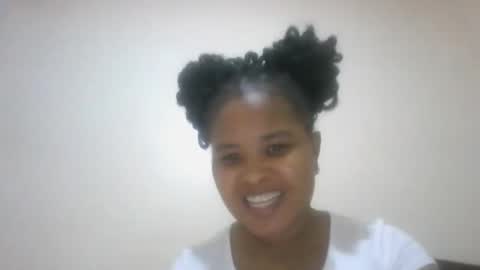 Snapshot of queen_kikih chatting on April 19, 2026, 6:10 pm Queen kikih online show from April 19, 2026, 6:10 pm