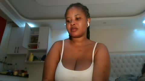 Snapshot of queen_kikih chatting on June 17, 2026, 2:36 am Queen kikih online show from June 17, 2026, 2:36 am