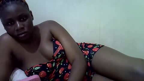 Snapshot of queen_leilla chatting on June 10, 2026, 2:16 pm queen_leilla online show from June 10, 2026, 2:16 pm
