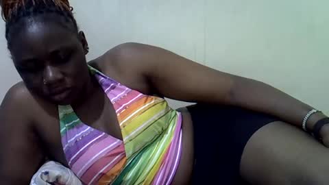 Snapshot of queen_leilla chatting on June 18, 2026, 3:40 am queen_leilla online show from June 18, 2026, 3:40 am