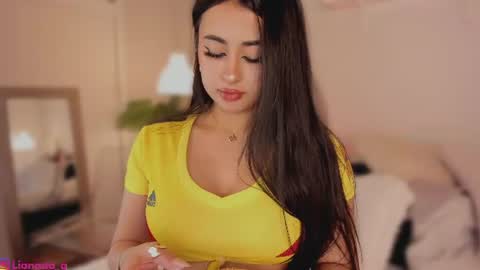Liana  online show from July 4, 2026, 5:24 am