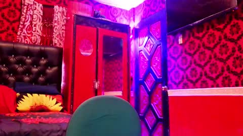 Lily online show from March 16, 2026, 11:20 pm