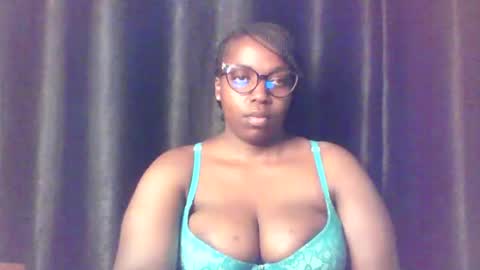 QUEEN online show from June 5, 2026, 6:52 am