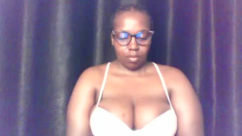QUEEN online show from June 29, 2026, 3:46 am