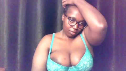 QUEEN online show from July 11, 2026, 3:48 pm