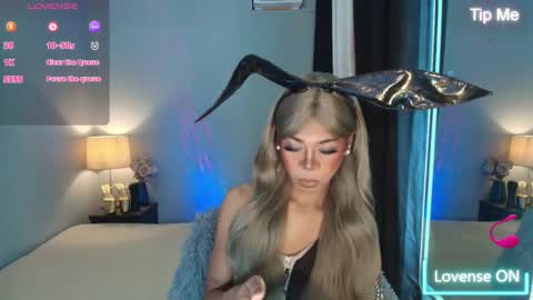queen_nicolexxx online show from November 10, 2025, 12:15 pm