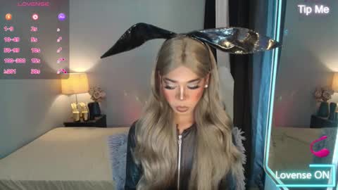 queen_nicolexxx online show from November 15, 2025, 11:18 am