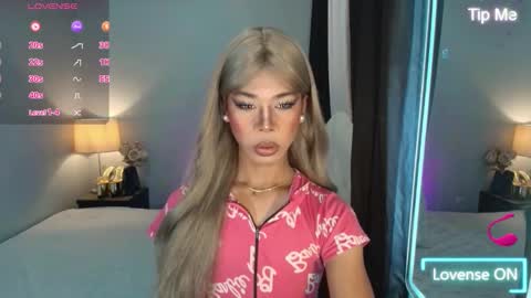 queen_nicolexxx online show from November 21, 2025, 10:25 am