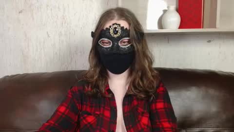 Nora online show from May 14, 2026, 11:00 pm