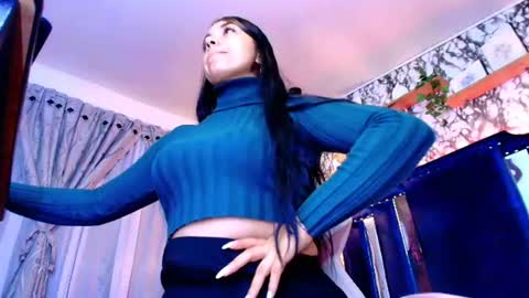 QueenNyx online show from June 25, 2026, 2:22 am