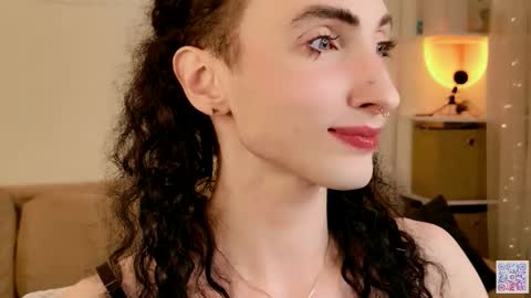 Snapshot of queen_of_tease chatting on February 19, 2026, 10:06 pm queen_of_tease online show from February 19, 2026, 10:06 pm