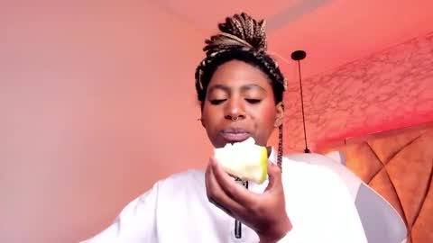   online show from February 19, 2025, 4:22 pm