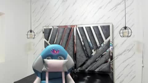   online show from October 9, 2025, 11:19 am