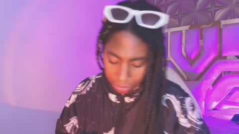   online show from March 21, 2026, 12:10 pm