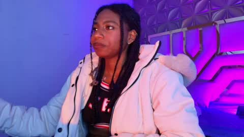 Snapshot of queen_perla_ chatting on April 19, 2026, 12:15 pm online show from April 19, 2026, 12:15 pm