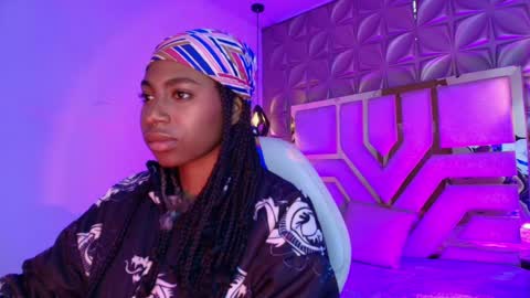 Snapshot of queen_perla_ chatting on April 23, 2026, 12:29 pm online show from April 23, 2026, 12:29 pm