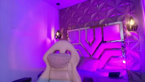 Snapshot of queen_perla_ chatting on April 29, 2026, 11:58 am online show from April 29, 2026, 11:58 am