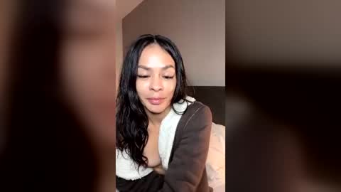 queen_reyna68 online show from July 21, 2026, 5:32 am
