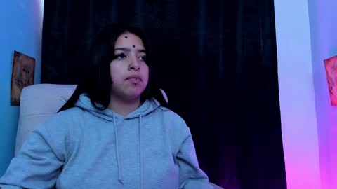 Snapshot of queen_salomme chatting on November 17, 2025, 8:25 pm queen_salomme online show from November 17, 2025, 8:25 pm