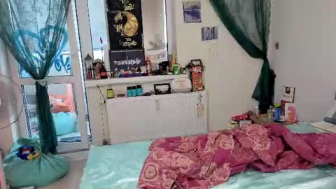 Snapshot of queen_x_joker chatting on June 13, 2026, 1:20 pm queen_x_joker online show from June 13, 2026, 1:20 pm