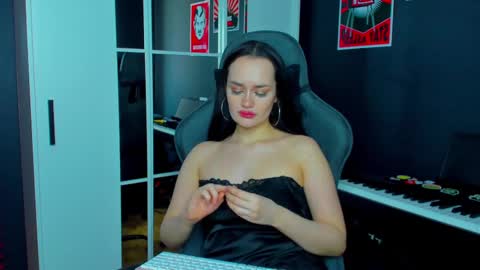 Your world and the universe Aliss online show from February 23, 2025, 6:39 am