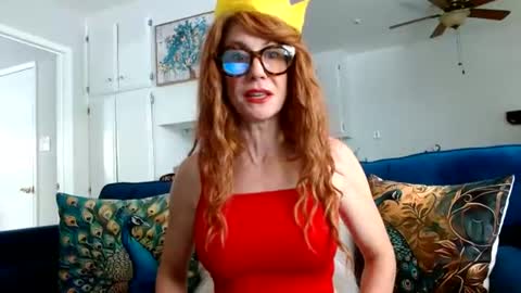 Snapshot of queenamber22 chatting on June 29, 2026, 11:27 pm Queen Amber online show from June 29, 2026, 11:27 pm