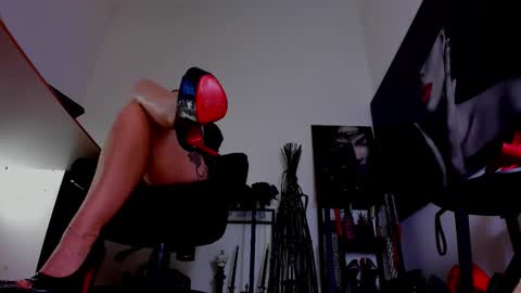 Snapshot of queencatsnow chatting on February 25, 2026, 8:02 am Misscatsnow online show from February 25, 2026, 8:02 am