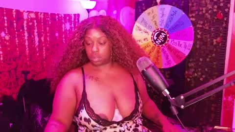 Snapshot of queencroze chatting on June 3, 2026, 5:51 pm Queen Cherise Roze online show from June 3, 2026, 5:51 pm