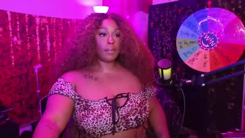 Snapshot of queencroze chatting on June 17, 2026, 5:47 pm Queen Cherise Roze online show from June 17, 2026, 5:47 pm