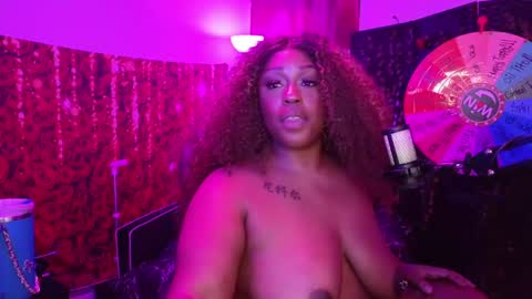 Snapshot of queencroze chatting on June 20, 2026, 4:04 am Queen Cherise Roze online show from June 20, 2026, 4:04 am