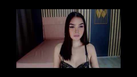 queenemeraldts online show from January 16, 2025, 2:30 am