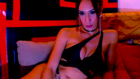 Snapshot of queenfox4u chatting on December 30, 2024, 8:04 pm LadyAlpa online show from December 30, 2024, 8:04 pm