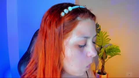 Snapshot of queengrett chatting on May 1, 2026, 5:28 pm Queen online show from May 1, 2026, 5:28 pm