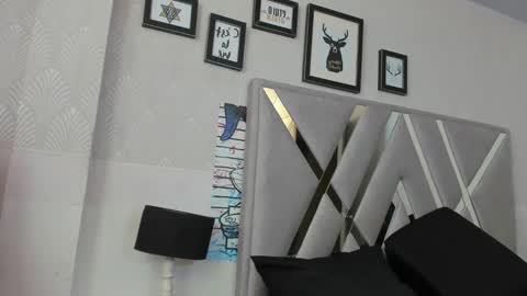 Snapshot of queenjenn__ chatting on January 25, 2025, 7:28 pm QUEENJEENN online show from January 25, 2025, 7:28 pm