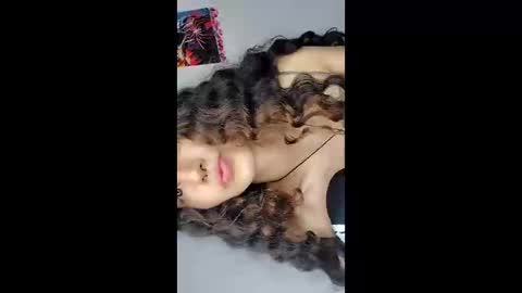 QUEENJEENN online show from May 19, 2026, 9:10 pm