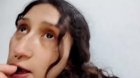 QUEENJEENN online show from July 21, 2026, 8:38 am