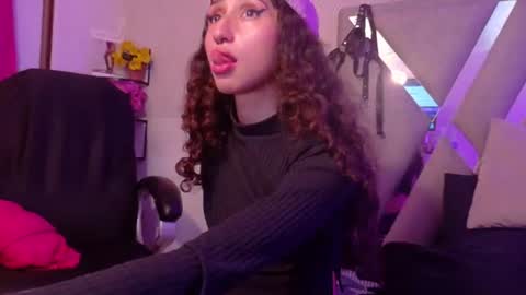 QUEENJEENN online show from July 29, 2026, 12:31 am