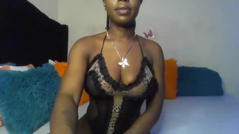 Snapshot of queenmavela_ chatting on February 16, 2026, 7:37 am queenmavela_ online show from February 16, 2026, 7:37 am