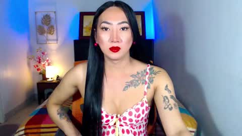 QUEEN online show from February 4, 2025, 5:10 am