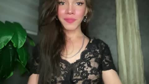 QUEEN online show from November 21, 2025, 1:37 am